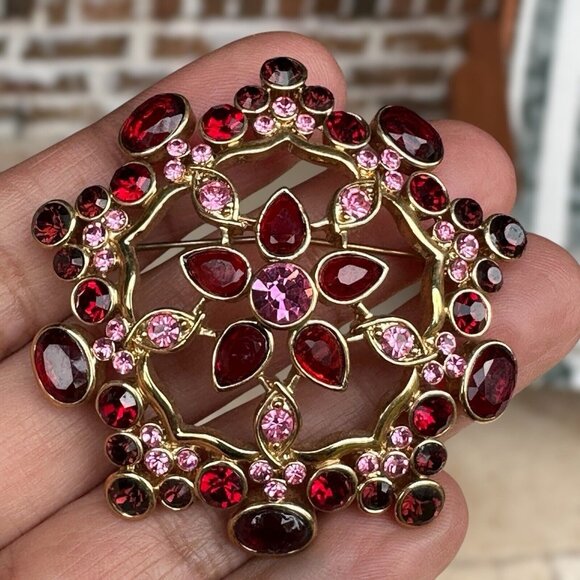 VTG Brooch‎ Pin 2" Rhinestone Blooming Flower Pink Red Gold Plated Geometric - Picture 1 of 9